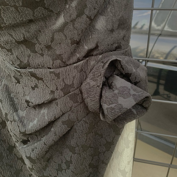 NWT Elegant 2 tone Black and White Women's strapless midi dress - Picture 8 of 12